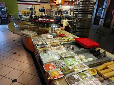 Lee's Sandwiches Larkin