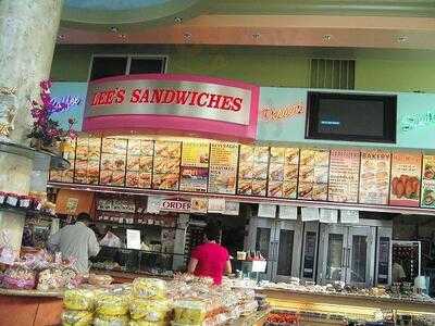 Lee's Sandwiches Larkin
