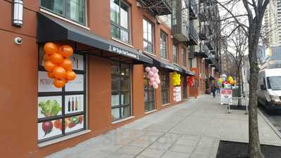 Metropolitan Deli & Cafe