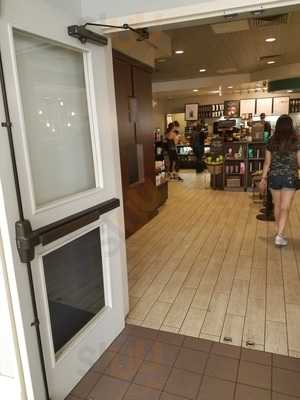 Starbucks Georgetown Leavey Center