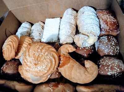 Pacitas Salvadorean Bakery