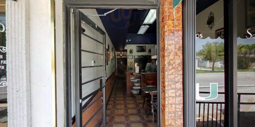 Super Pizzeria & Restaurant