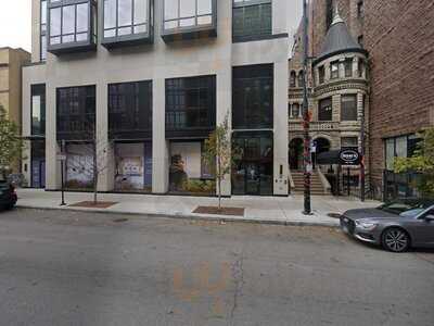 Yak-zies Bar And Grill