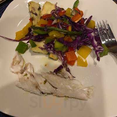 Tres Cazuelas Artisanal Latin Cuisine