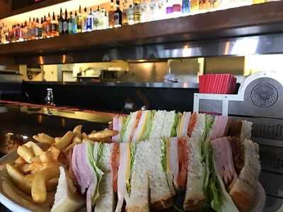 Nick's Pizza & Sports Bar