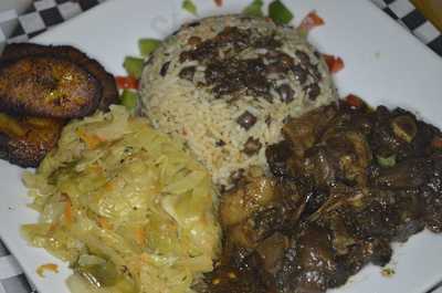 Essence Bar & Restaurant