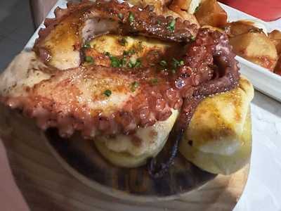 La Nacional Restaurant