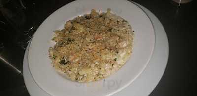 Van's Restaurant & Bar