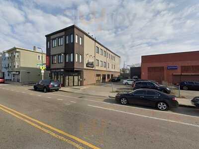 Van's Restaurant & Bar