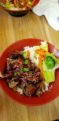 Maui Rose Hawaiian Barbecue