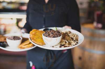 Simon’s Cafe & Catering