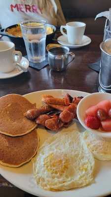 Simon’s Cafe & Catering