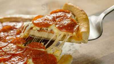 Izzy's Pizza Restaurant