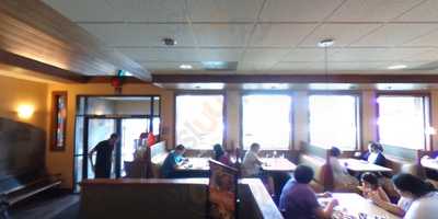 Izzy's Pizza Restaurant