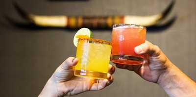 5th Avenue Pub & Restaurant