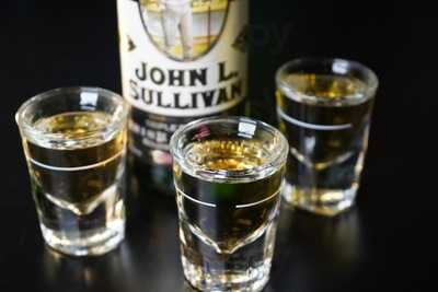 5th Avenue Pub & Restaurant