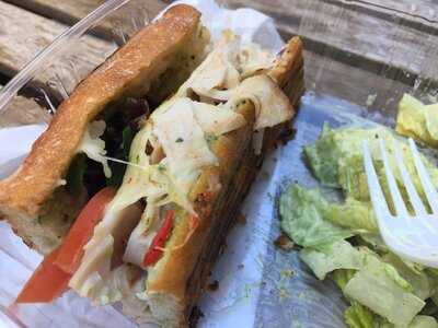 Chez Beesen - Formerly Chez Fayala