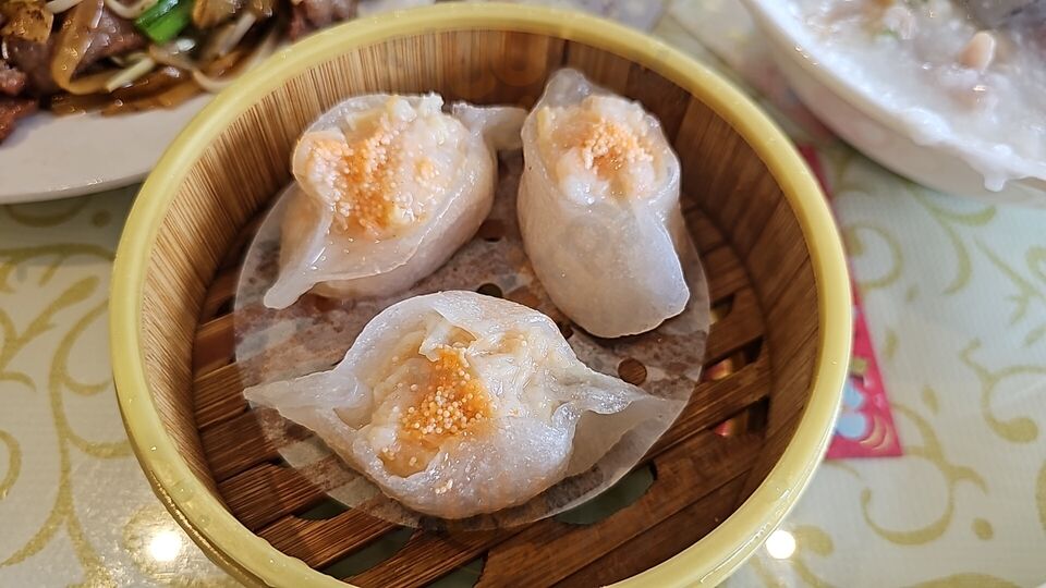 S & T Hong Kong Seafood Restaurant