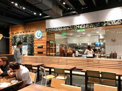 Shake Shack Little Italy