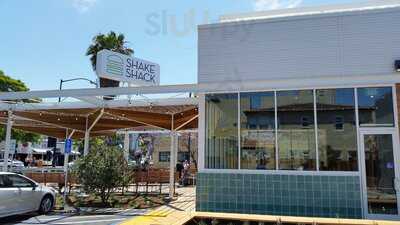 Shake Shack Little Italy