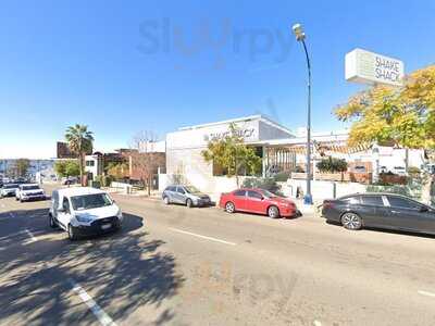 Shake Shack Little Italy