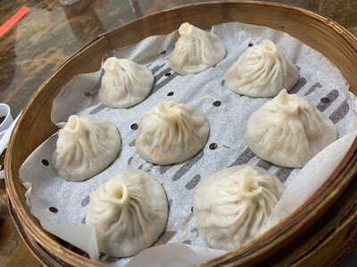 Deluxe Green Bo Restaurant