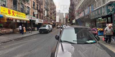 Deluxe Green Bo Restaurant