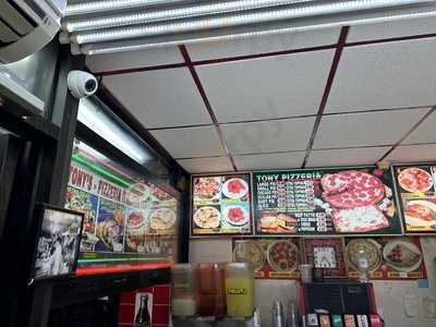 Tony's Pizza