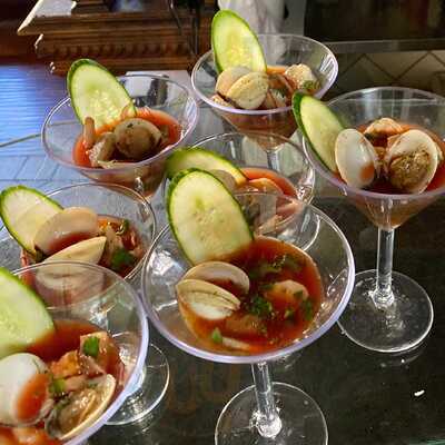 El Caserio Silver Lake