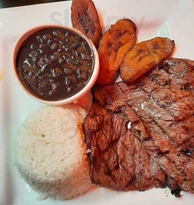 El Caserio Silver Lake