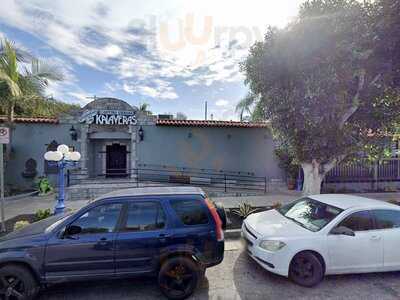 El Caserio Silver Lake