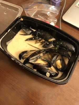 Right Spot Restaurant & Bar