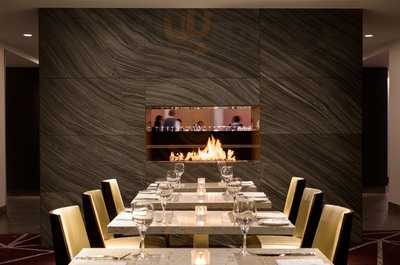 L'enfant Bar & Grill