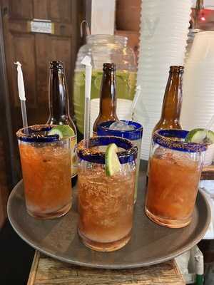 Madre Cocina & Mezcales