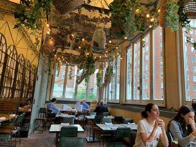 Serafina Fabulous Pizza