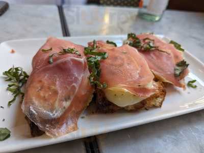 Serafina Fabulous Pizza