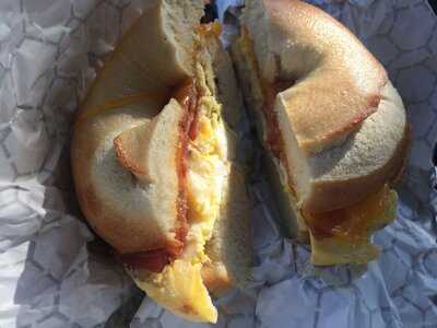 Einsteins Bros Bagels