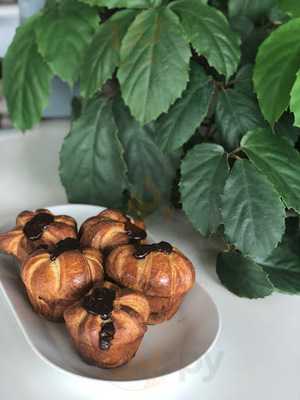 The Arrow Coffeehouse