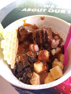 Menchie's Frozen Yogurt