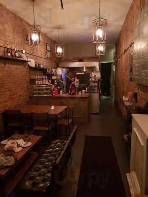 Streetsweeper Cafe & Lounge