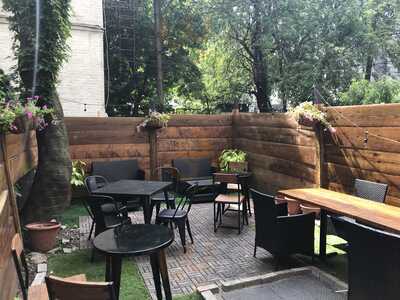 Streetsweeper Cafe & Lounge