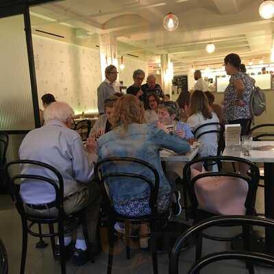 Russ & Daughters Cafe