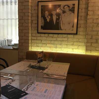 Russ & Daughters Cafe