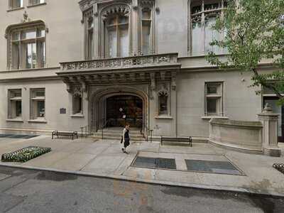 Russ & Daughters Cafe