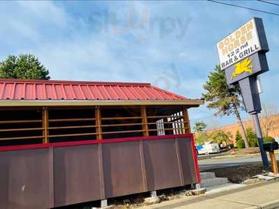 Golden Horse 122nd Bar And Grill