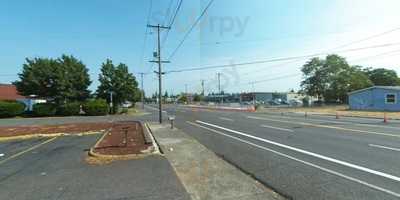 Golden Horse 122nd Bar And Grill