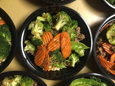 Muscle Maker Smoothie Bar And Cafe