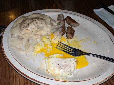 Greg's Backyard Bar & Grill