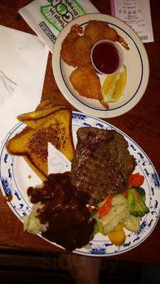 Greg's Backyard Bar & Grill