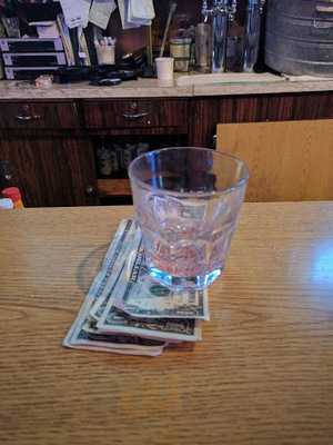 Greg's Backyard Bar & Grill